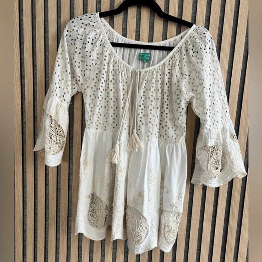 Antica Sartoria- Elegant Cream Eyelet and Lace Top tassel tie closure - Small